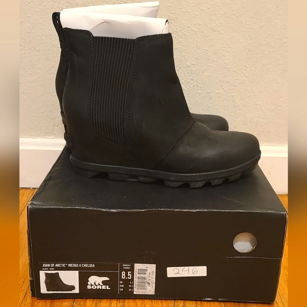 SOREL Joan of Arctic wedge II Chelsea Boots